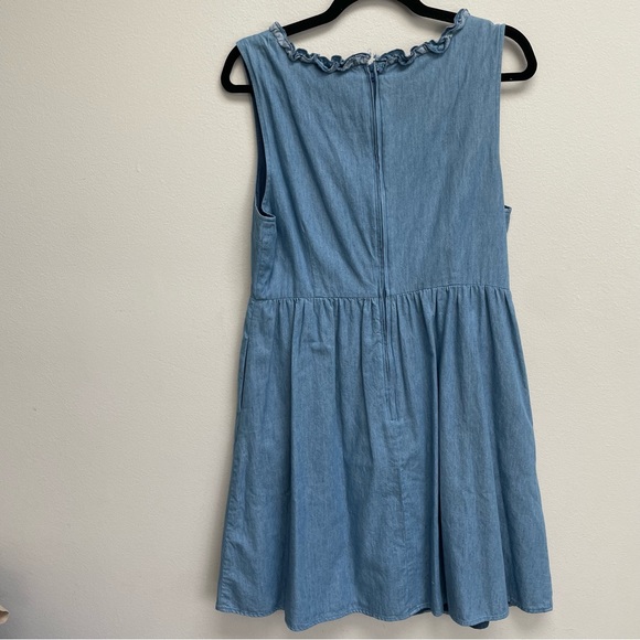 ModCloth Chambray Ruffle Dress With Pockets Size Large - Picture 5 of 12